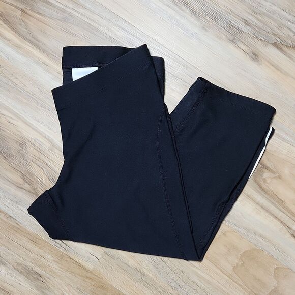 ☔️💜Nike Black Dri-Fit Capri Athletic Pants Small - Picture 3 of 12